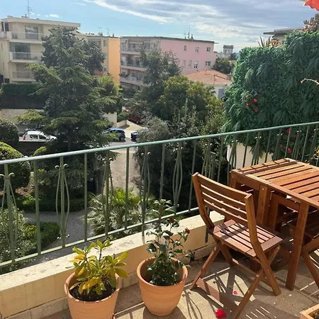 Beautiful T2 With Balcony Near Downtown